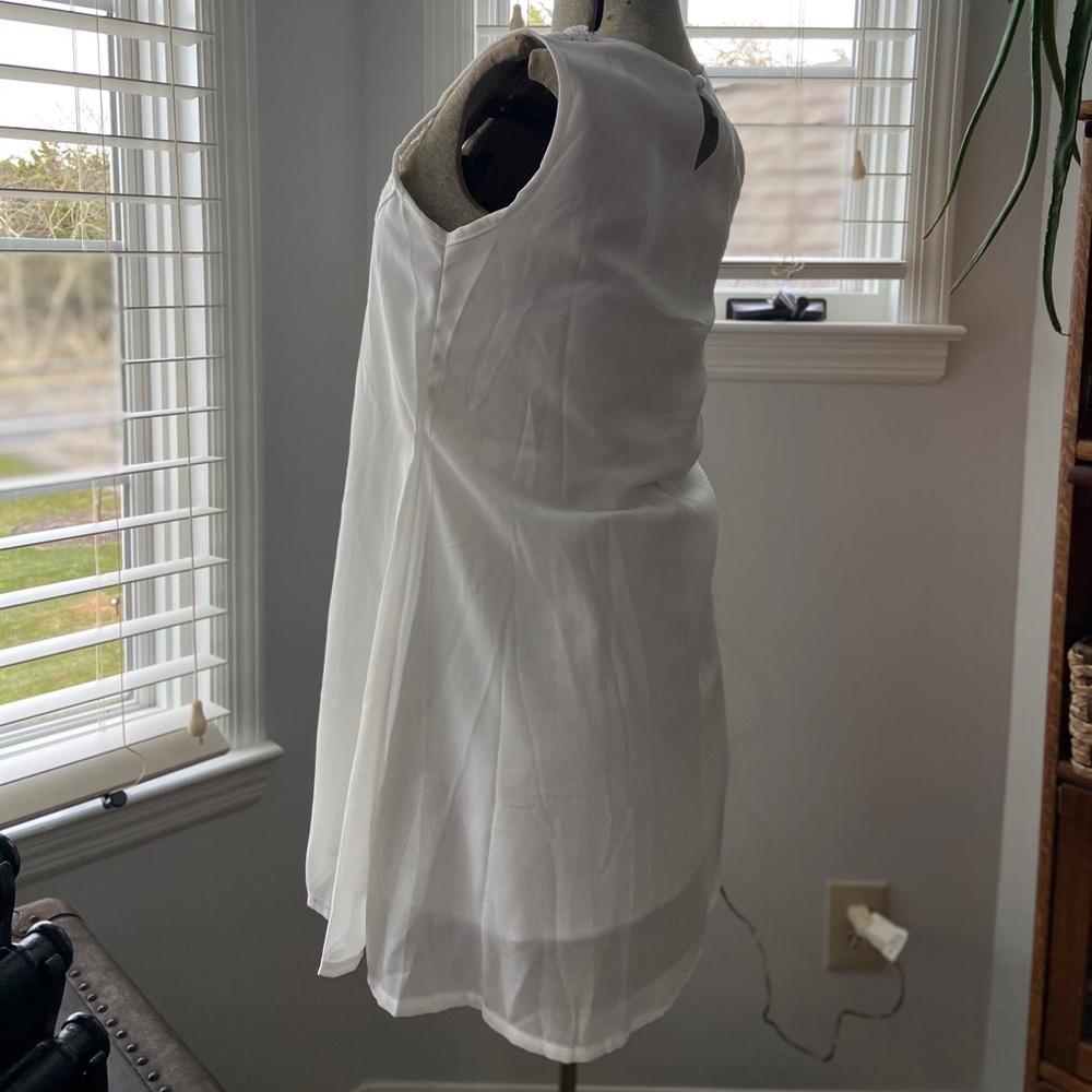 NWT Lovely Off White Embroidered Sleeveless Top M - Picture 5 of 16